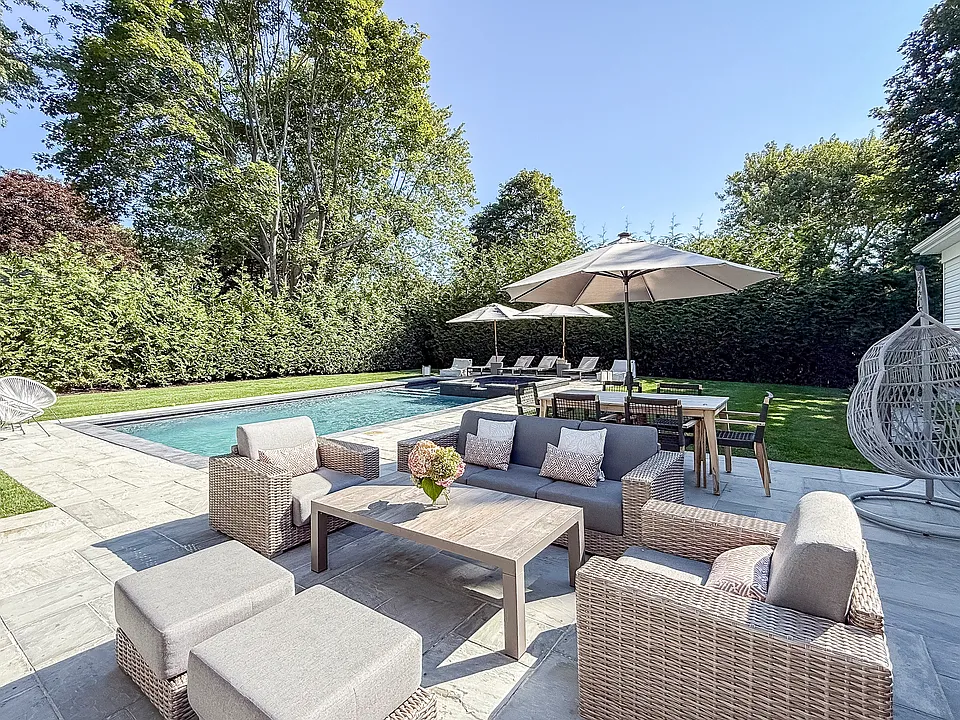 121 Ponquogue Ave #C