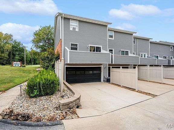 2nd image of 300 Pine Lake Rd APT 1