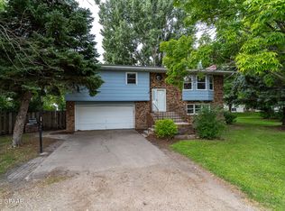 610 3rd St, Thompson, ND 58278