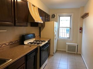 2540 33rd St #1, Astoria, NY 11102