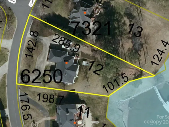 5952 Flintlock Ct, Hickory, NC 28601