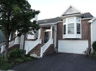 7 Glen Cove Rise, Rochester, NY 14617
