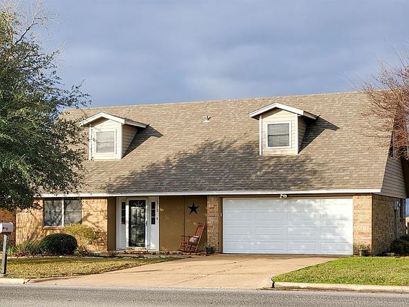 3rd image of 6712 Sayle St
