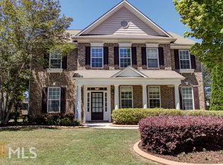 106 Village Green Cir, Tyrone, GA 30290
