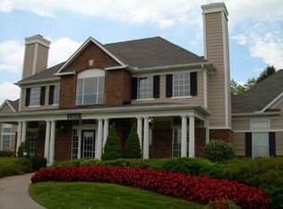 12416 W 120th St APT 923, Overland Park, KS 66213