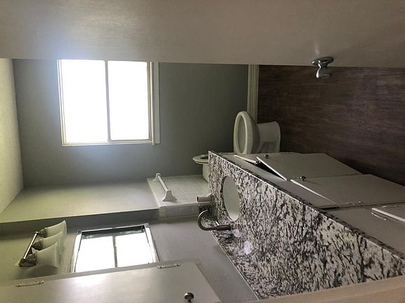 5th image of 4418 Beran Dr