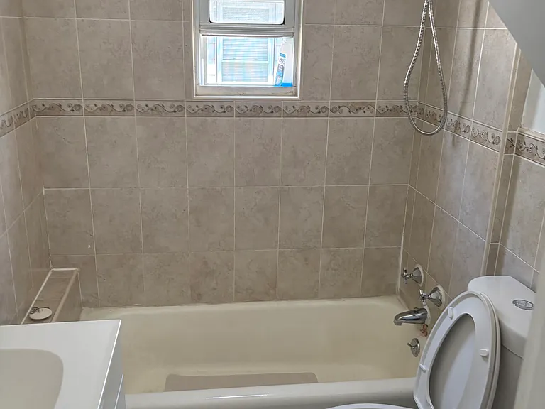 287 Lloyd St #2 — Photo 7