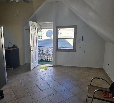 4th image of 145 Oakdale St