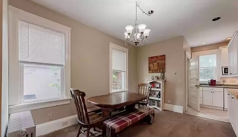 6 bed, 2236 sqft, $595 — Photo 4