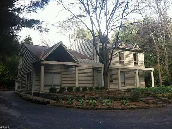 3rd image of 1120 Mansell Dr