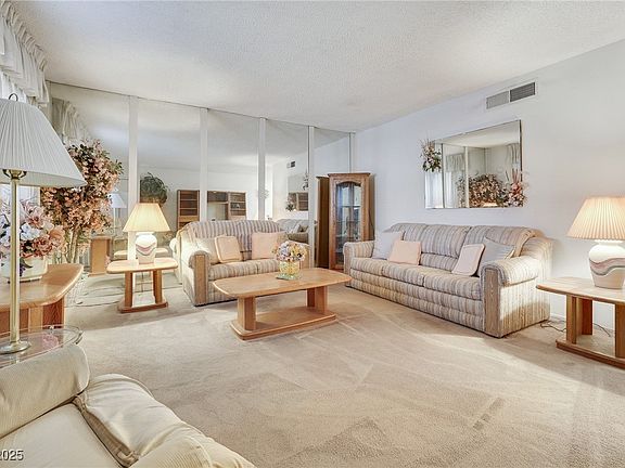 4th image of 3553 Kensbrook St