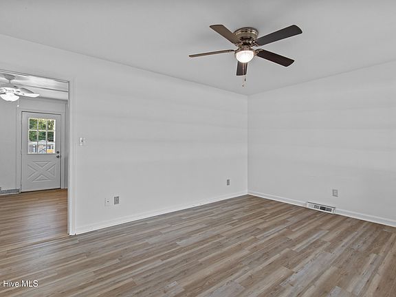 5th image of 213 Woodland Drive