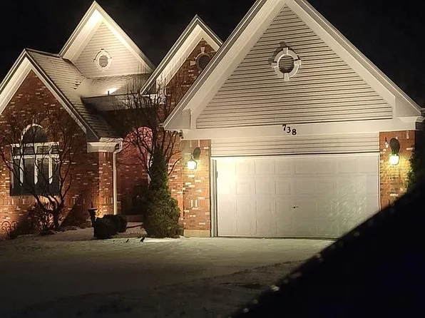 738 High Point Dr, Lake Saint Louis, MO 63367