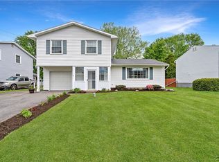 106 Wembridge Dr, East Syracuse, NY 13057