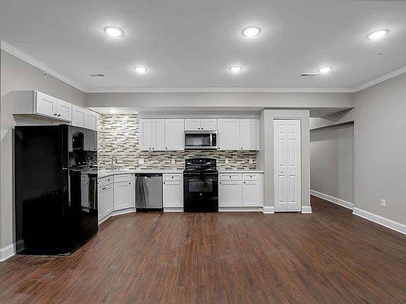 2nd image of 2021 Sweet Home Rd #B1