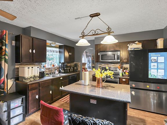 5th image of 2726 Wallcrest Blvd