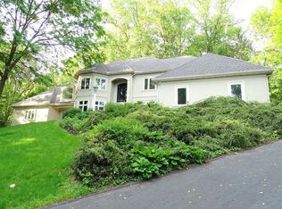 2492 Shaub Rd, Lancaster, PA 17601