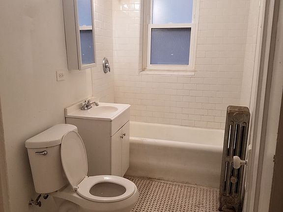 5th image of 8620 S Ingleside Ave #2N