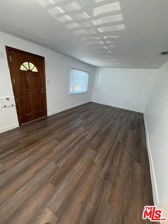 3 bed, 2.0 bath, 1000 sqft, $3,975 — Photo 4