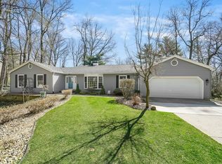 52044 Farmington Square Rd, Granger, IN 46530