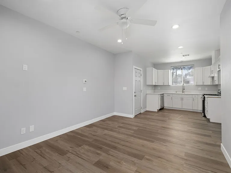 7915 Milton Avenue — Photo 7