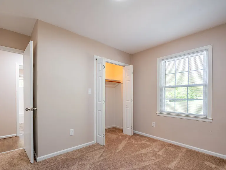 2561 Rutrough Rd — Photo 33