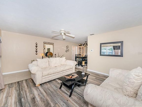 5th image of 1274 Little John Ln