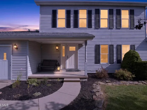 335 Royal Bounty Ln, Wauseon, OH 43567