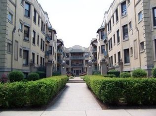 5518 S Cornell Ave APT 2E, Chicago, IL 60637