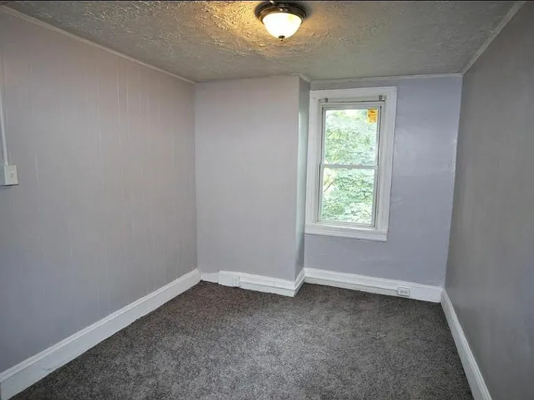 233 Hills Pl — Photo 16
