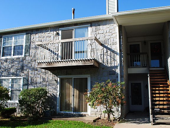 3rd image of 105 Quince Ct