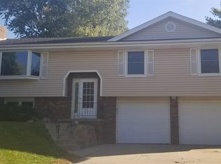 2905 N 200th Ave, Elkhorn, NE 68022