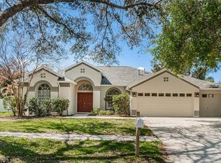 9611 Greenbank Dr, Riverview, FL 33569