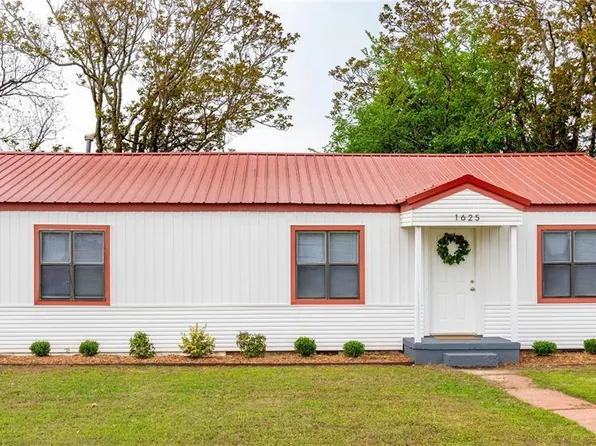 1625 W Montana Ave, Chickasha, OK 73018