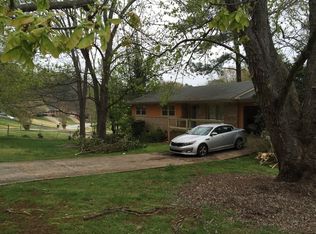 889 Needle Rock Dr, Stone Mountain, GA 30083