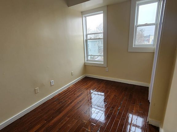 5th image of 68 Sylvan Ave #111