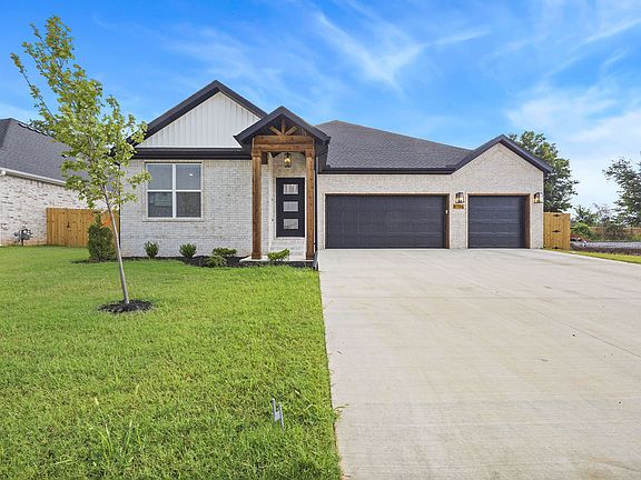 2nd image of 6705 Crabapple St