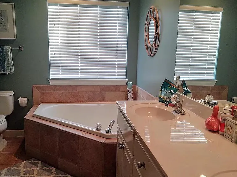 305 Brady Way — Photo 5