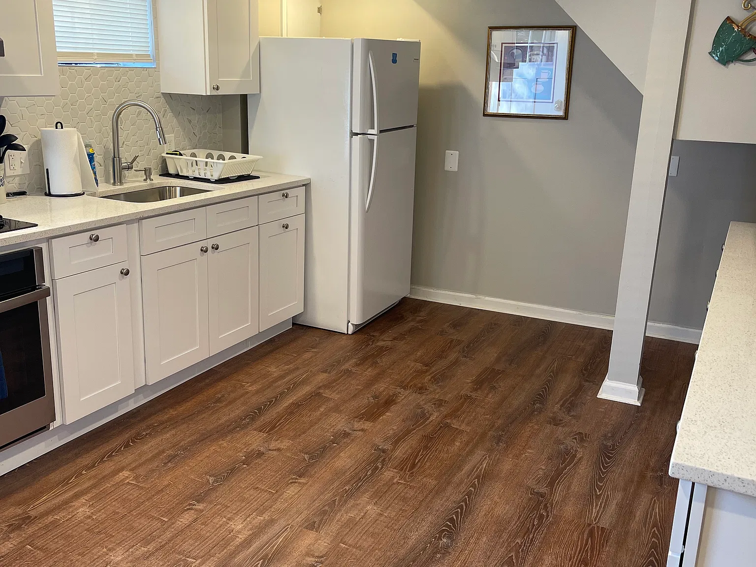 2 bed, 700 sqft, $2,300 — Photo 1