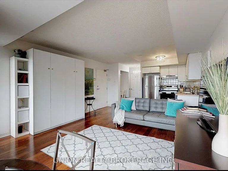 230 King St E #1703 — Photo 2