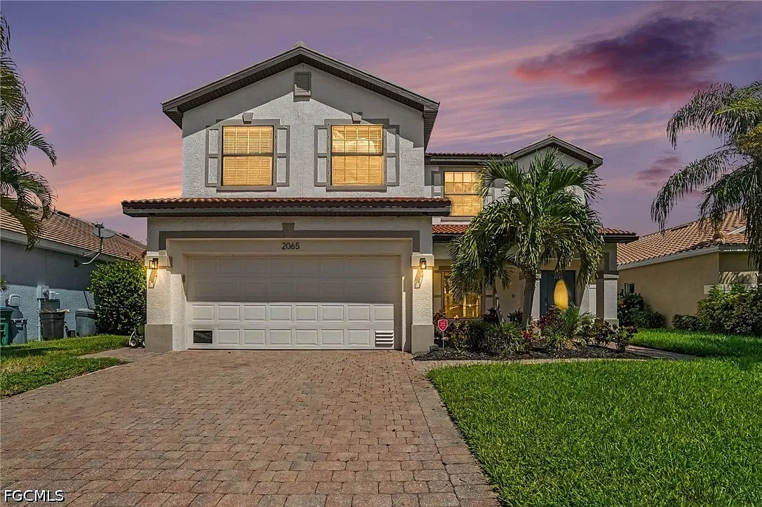 6 bed, 4.0 bath, 2913 sqft, $4,000 — Photo 1
