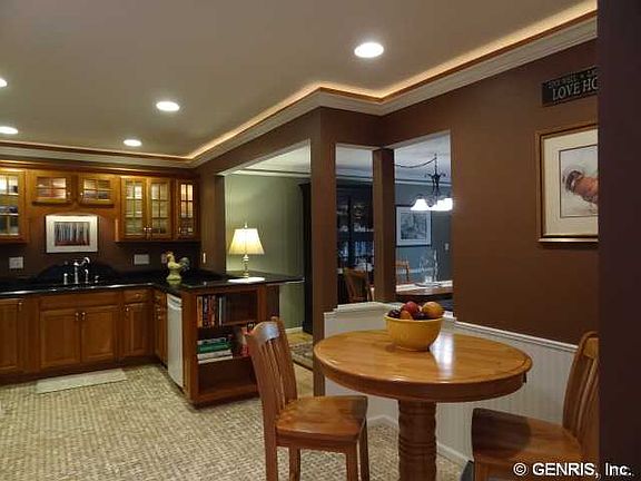 3rd image of 53 Great Wood Cir