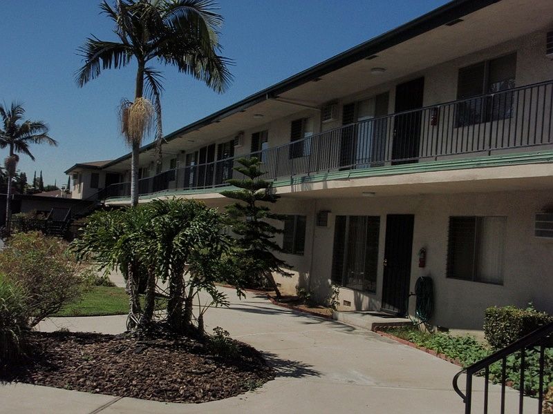 2nd image of 7025 Rosemead Blvd APT 01