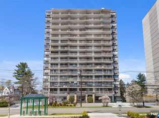 235 Prospect Ave APT 2B, Hackensack, NJ 07601