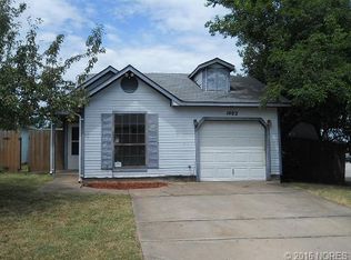 1402 S 110th Pl E, Tulsa, OK 74128
