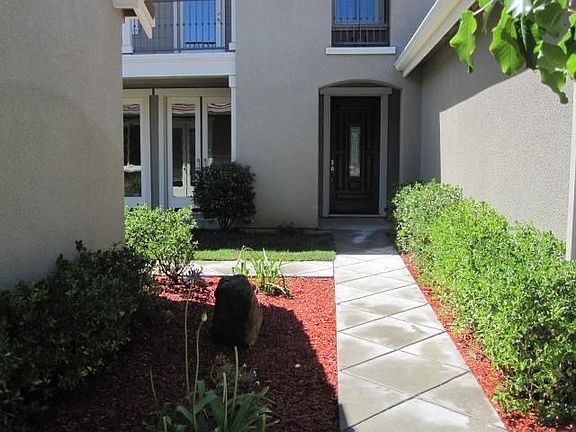 2nd image of 96 Felicia Ave