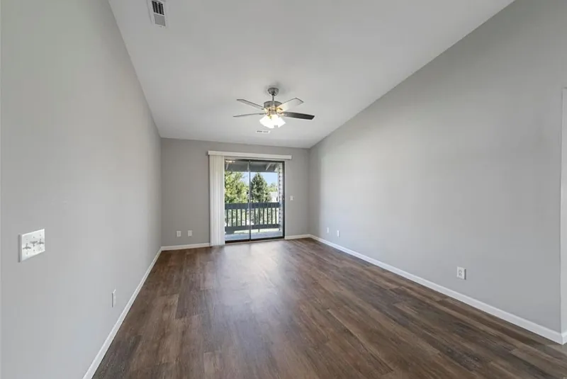 1630 Summergate Parkway — Photo 2