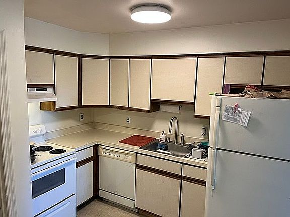 5th image of 3013 Revere Ct
