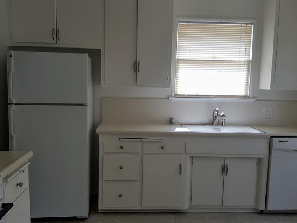 1st image of 5244 Comercio Ave