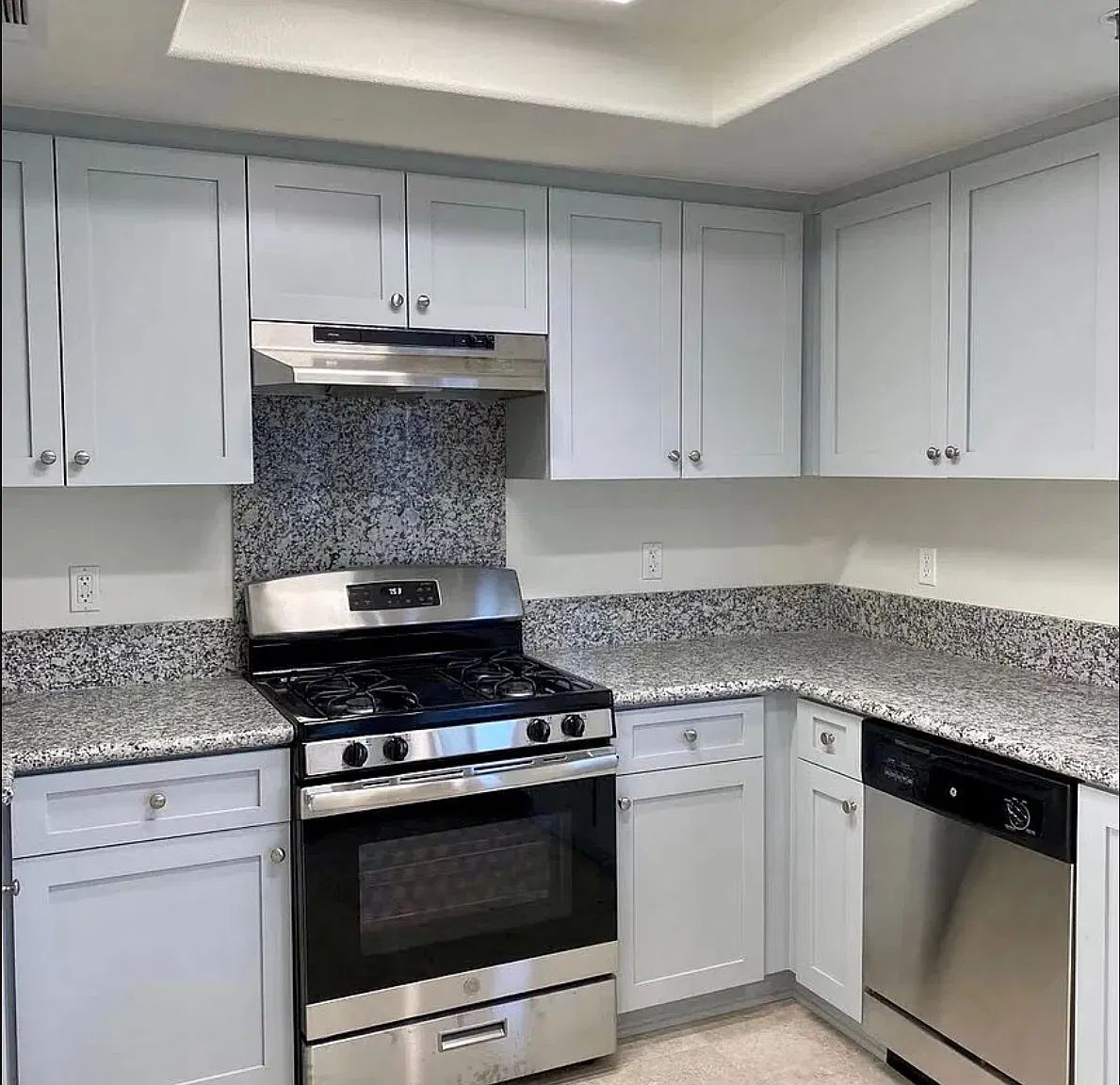 4 bed, 2.5 bath, 1871 sqft, $3,800 — Photo 2